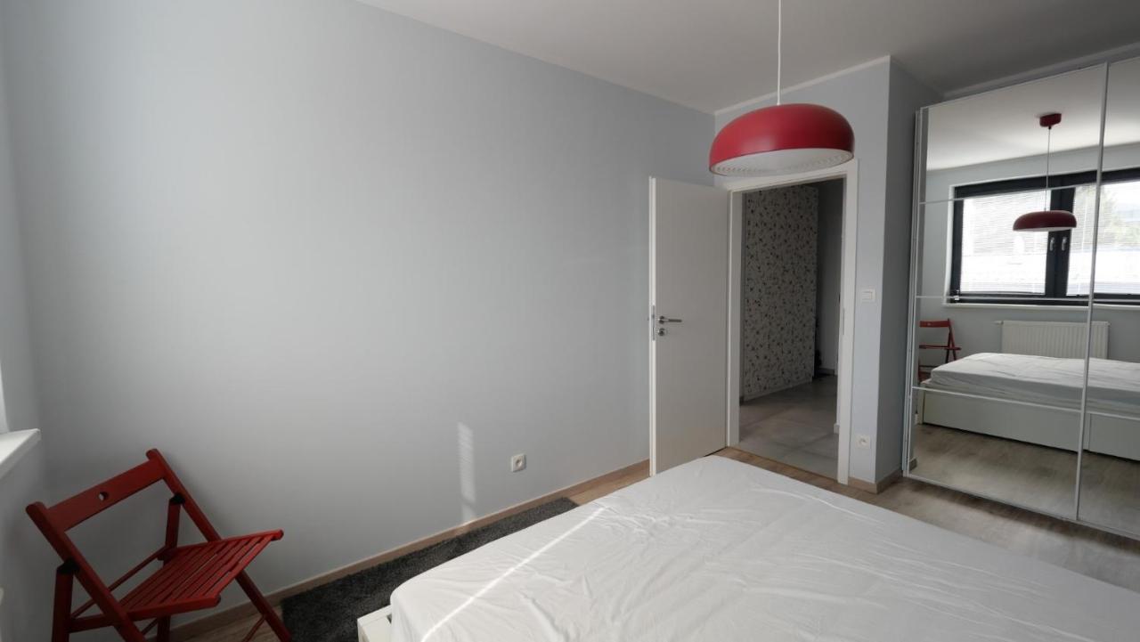 Air-Conditioned, 2 Room Apartment With Terrace Pressburg Exterior foto